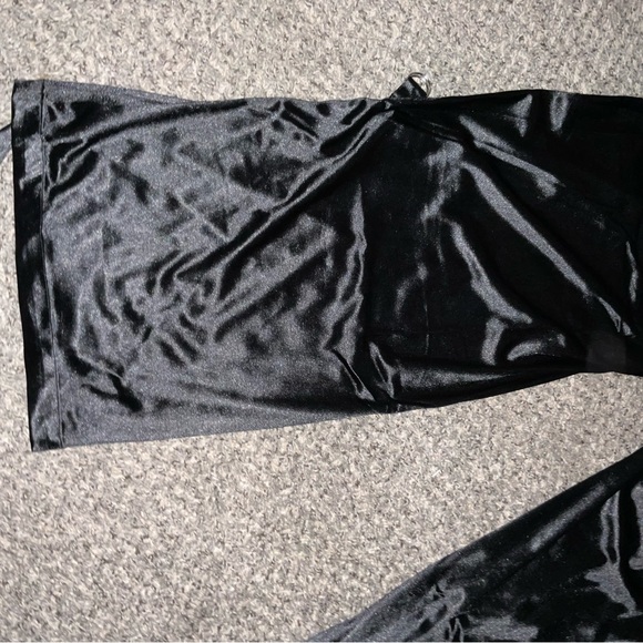 Never regular cargo pants - Picture 3 of 3